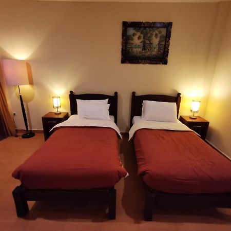 Dalia Budget Hotel Senggigi Bagian luar foto