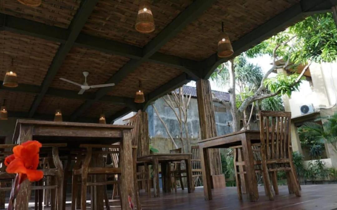 Dalia Budget Hotel Senggigi Bagian luar foto