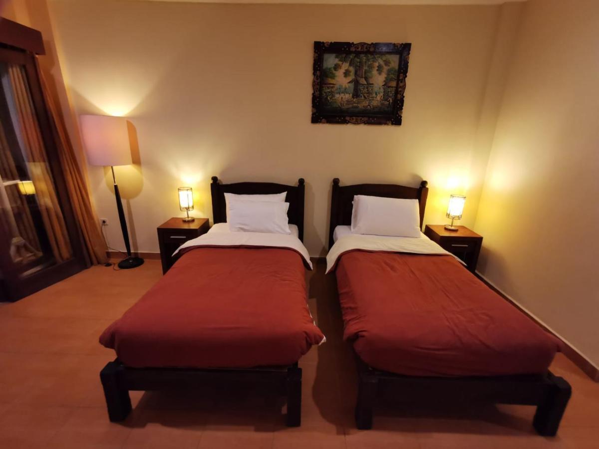 Dalia Budget Hotel Senggigi Bagian luar foto