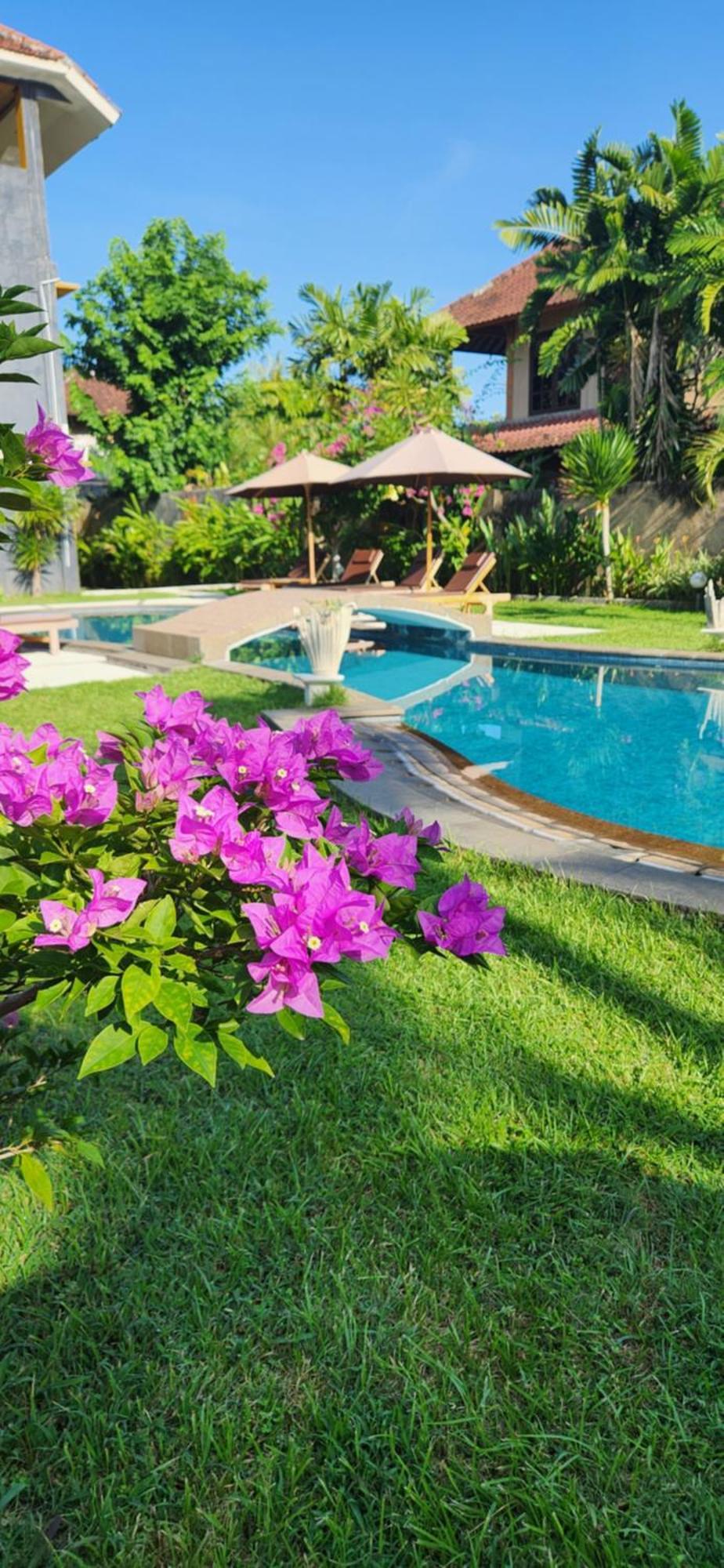 Dalia Budget Hotel Senggigi Bagian luar foto