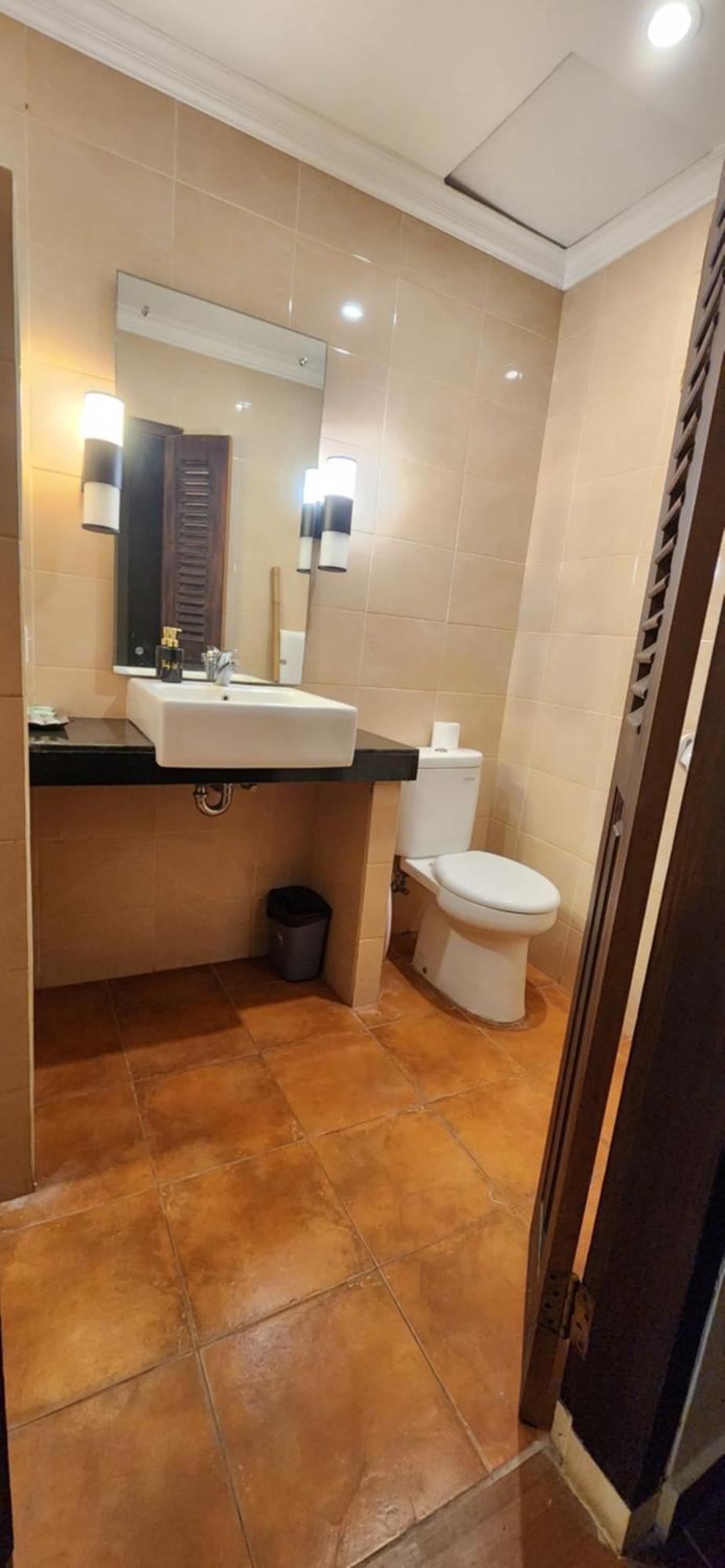 Dalia Budget Hotel Senggigi Bagian luar foto